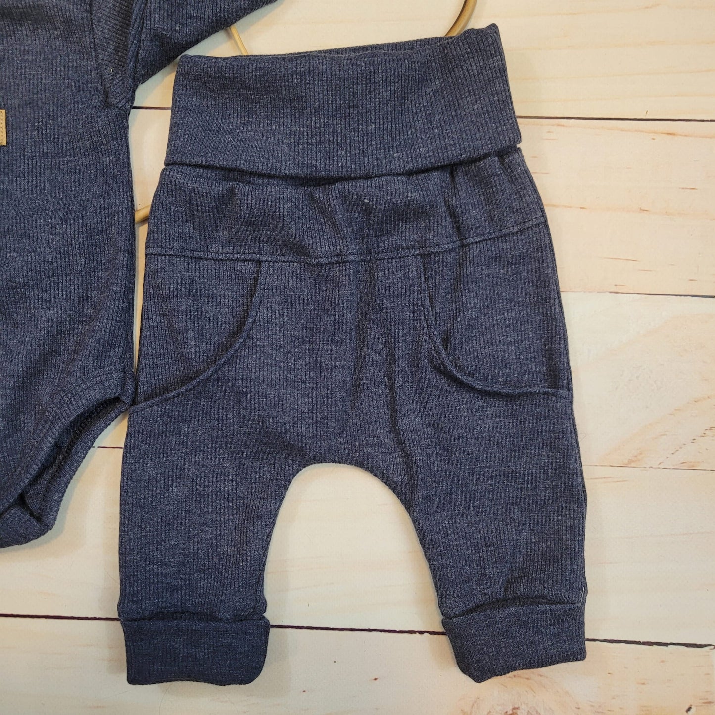 2 részes bordázott szett – body és nadrág, 56–86, fehér