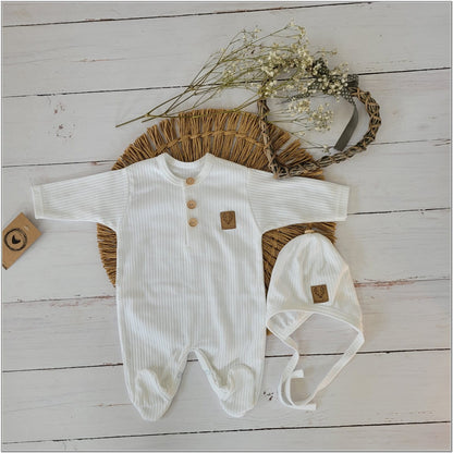 Gombos rugdalózó + megkötős sapka – 2 részes szett, világoskék