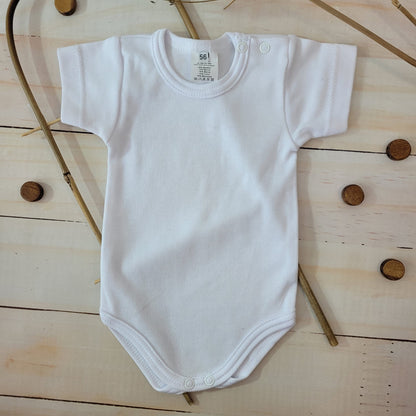 Rövid ujjú body (fehér)– utolsó darabok (56–62)