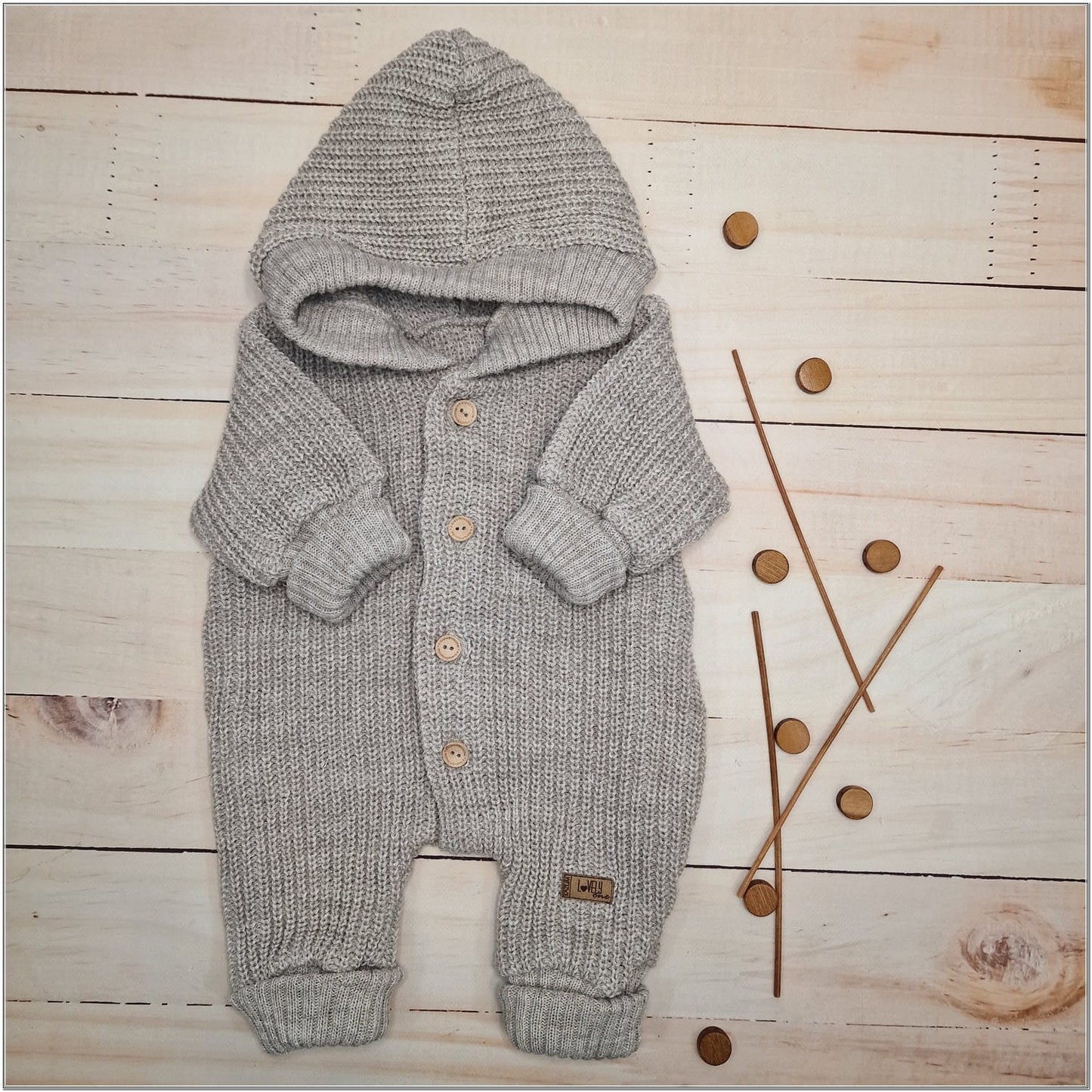 Kötött overál, mogyoró