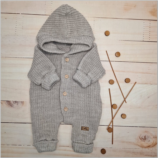 Kötött overál, mogyoró