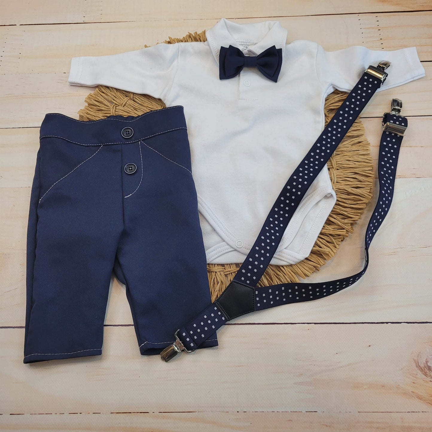 3 részes szett: nadrág + body + nadrágtartó, sötétkék