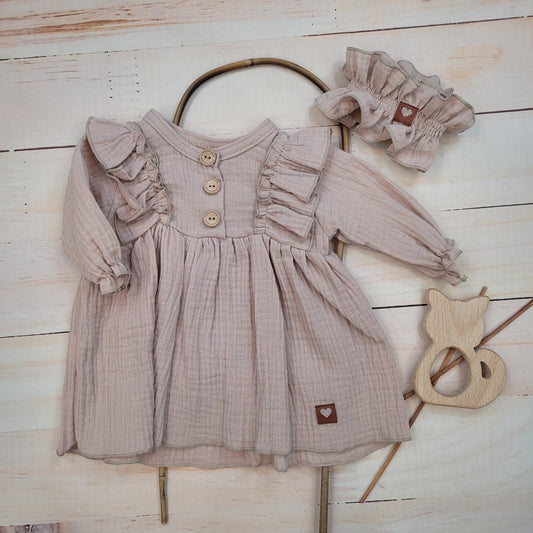 Muszlin ruha fejpánttal, homok