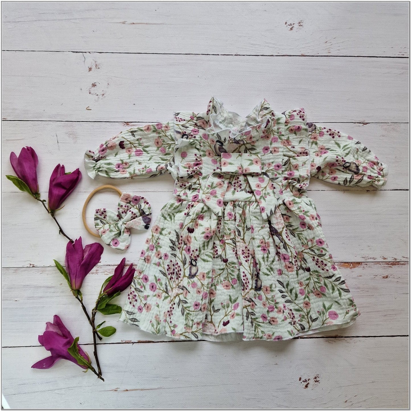 Muszlin ruha fejpánttal, fehér